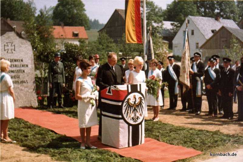 Einweihung Denkmal in Kornbach, 1966